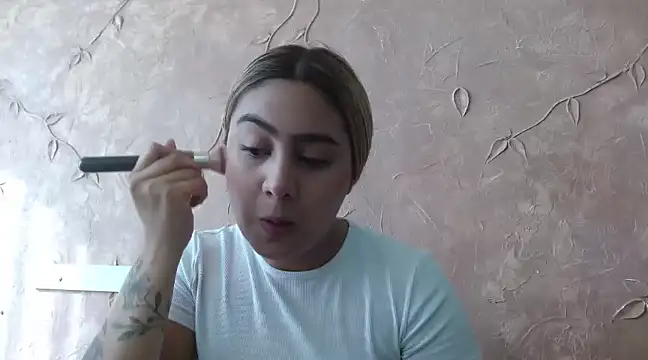 Miabonnett  online show from 01.19.25