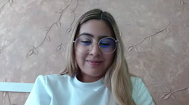 Miabonnett  online show from 02.09.25