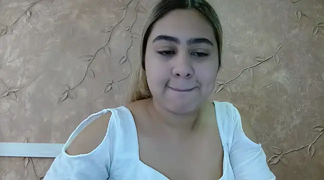 Miabonnett  online show from 03.15.25