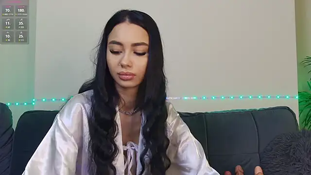 Snapshot of OnlyXandra chatting on 01.17.25 OnlyXandra online show from 01.17.25