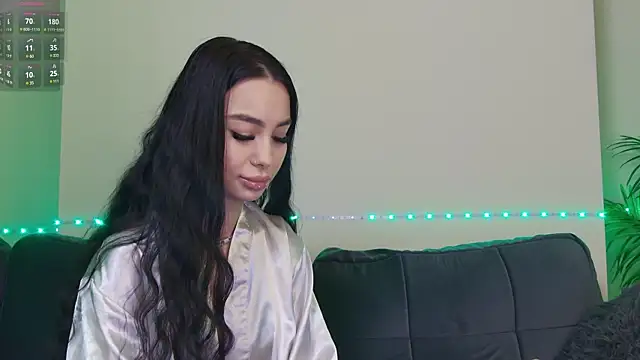 Snapshot of OnlyXandra chatting on 02.07.25 OnlyXandra online show from 02.07.25