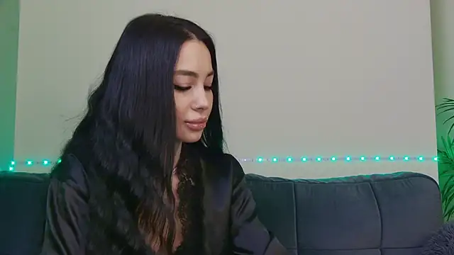 Snapshot of OnlyXandra chatting on 03.13.25 OnlyXandra online show from 03.13.25