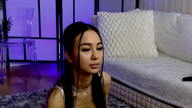 Snapshot of OnlyXandra chatting on 10.25.25 OnlyXandra online show from 10.25.25