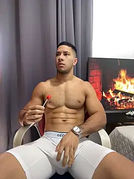 Snapshot of JJ_Shelby chatting on 10.07.25 JJ Shelby online show from 10.07.25