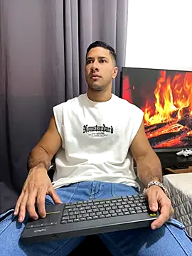 Snapshot of JJ_Shelby chatting on 10.27.25 JJ Shelby online show from 10.27.25