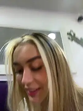 Snapshot of emma_oxford chatting on 01.18.25 emma oxford online show from 01.18.25