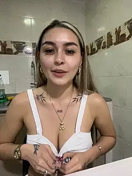 Snapshot of emma_oxford chatting on 03.09.25 emma oxford online show from 03.09.25