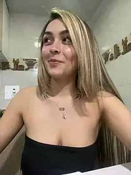 Snapshot of emma_oxford chatting on 03.13.25 emma oxford online show from 03.13.25