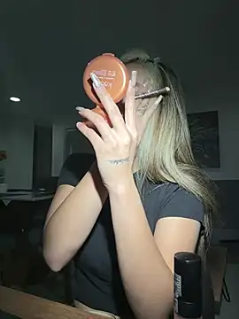 Snapshot of emma_oxford chatting on 02.25.26 emma oxford online show from 02.25.26