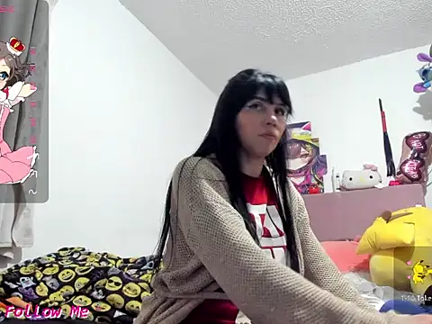 Snapshot of seduction_party chatting on 10.31.25 seduction party online show from 10.31.25