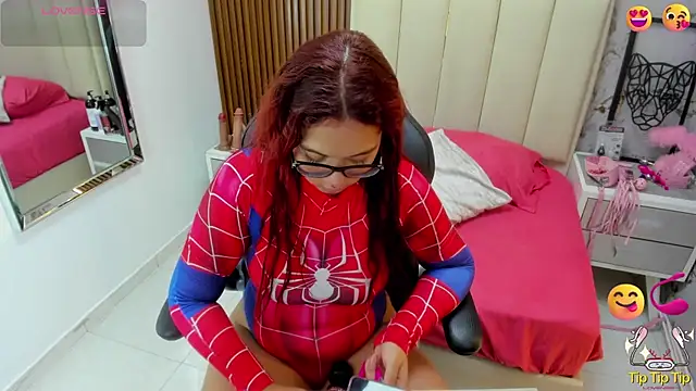 MADISON ROWAN1 online show from 10.06.25