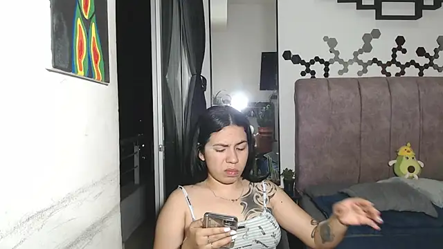 Snapshot of Liza_Thurner chatting on 02.26.25 Liza Thurner online show from 02.26.25