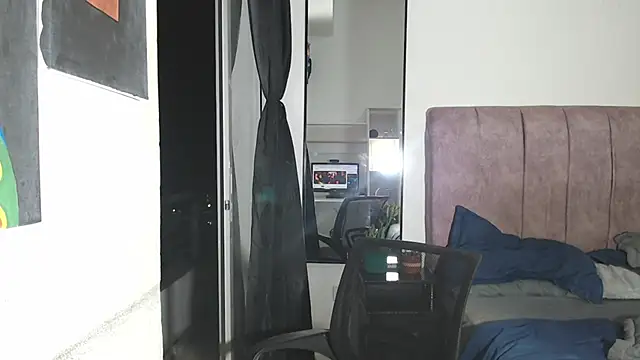 Snapshot of Liza_Thurner chatting on 10.03.25 Liza Thurner online show from 10.03.25