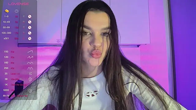 Greta Fox online show from 12.21.24