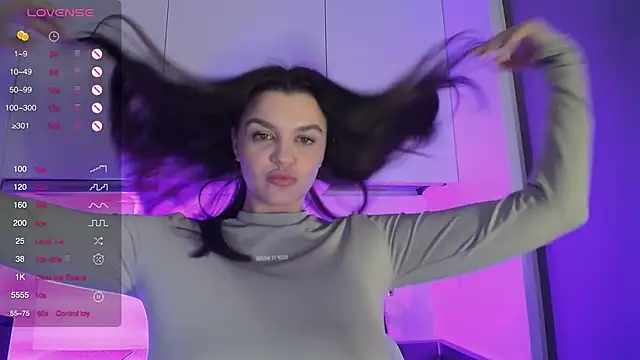 Greta Fox online show from 02.21.25