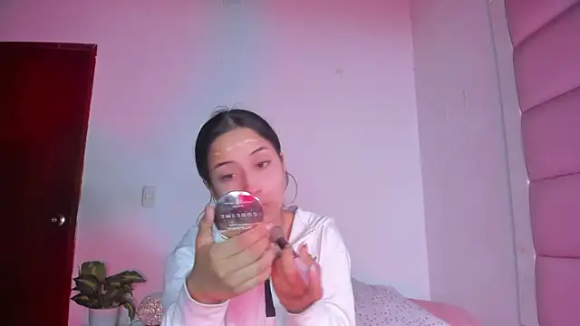 little-Emma online show from 10.01.25