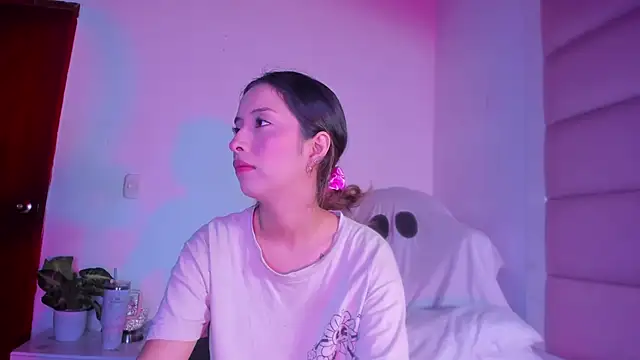 little-Emma online show from 10.11.25