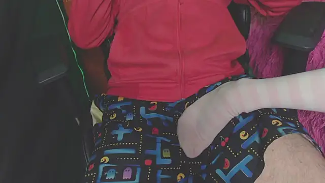 Snapshot of OldManAndGirlishLady chatting on 01.07.25 OldManAndGirlishLady online show from 01.07.25