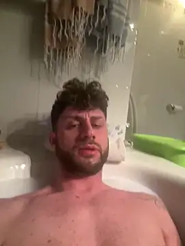 Snapshot of michifolli92 chatting on 03.19.25 michifolli92 online show from 03.19.25