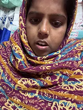 Beauty-queen online show from 12.15.25