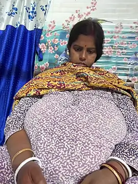 Beauty-queen online show from 02.26.26