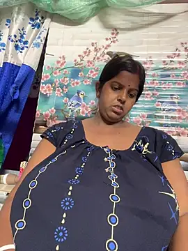 Beauty-queen online show from 04.14.26