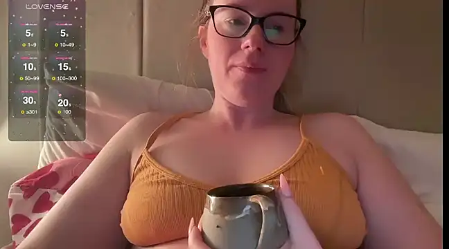 redheadrosie69 online show from 02.17.25