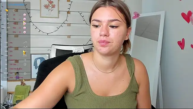 Snapshot of Josephine_Kiss chatting on 10.08.25 Josephine Kiss online show from 10.08.25