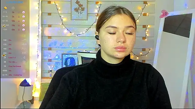 Snapshot of Josephine_Kiss chatting on 10.15.25 Josephine Kiss online show from 10.15.25