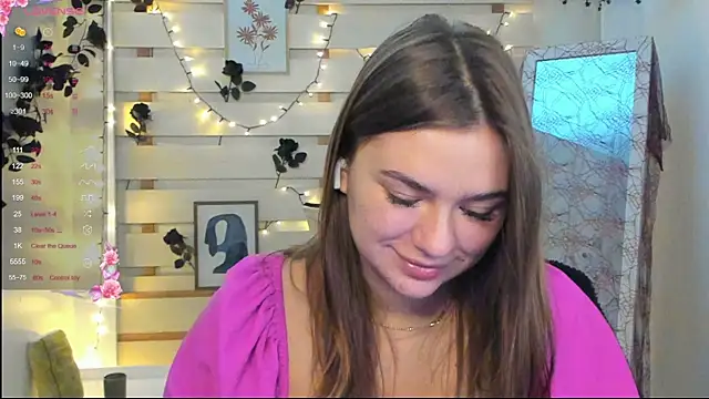 Snapshot of Josephine_Kiss chatting on 10.28.25 Josephine Kiss online show from 10.28.25