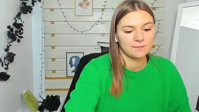 Snapshot of Josephine_Kiss chatting on 11.13.25 Josephine Kiss online show from 11.13.25