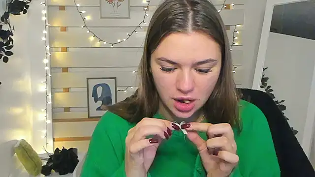 Snapshot of Josephine_Kiss chatting on 11.14.25 Josephine Kiss online show from 11.14.25