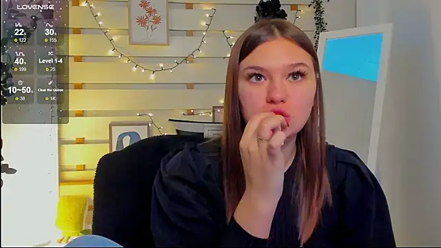 Josephine Kiss online show from 02.03.26