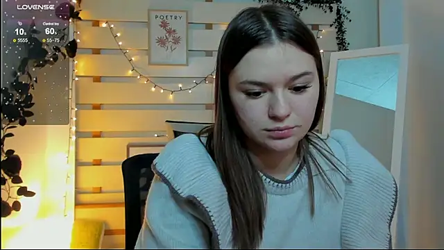 Josephine Kiss online show from 02.05.26