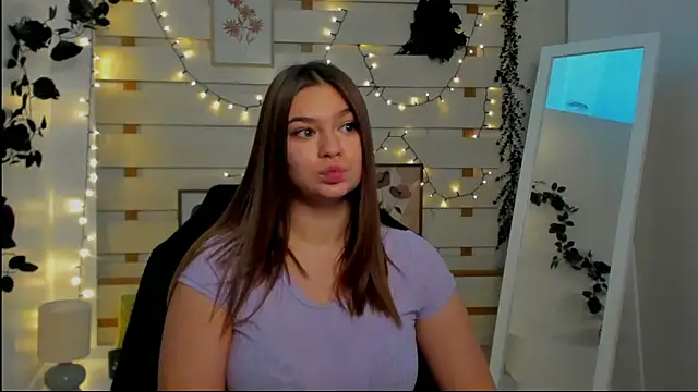 Josephine Kiss online show from 02.24.26