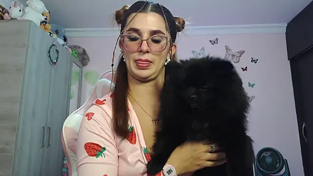 caroline jonson online show from 02.08.26