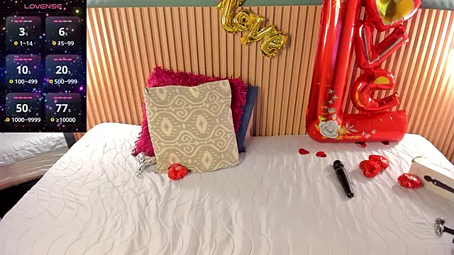  anavictoria  online show from 02.15.25