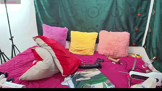 Snapshot of CrazyDirty_Barbarian chatting on 10.25.25 CrazyDirty Barbarian online show from 10.25.25