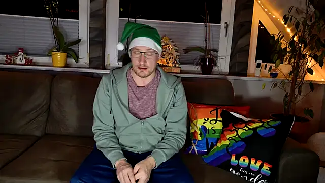 Relsxboy online show from 12.13.24