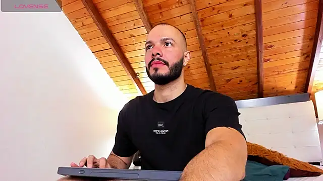 Snapshot of Tom_Bailey chatting on 09.17.25 Tom Bailey online show from 09.17.25