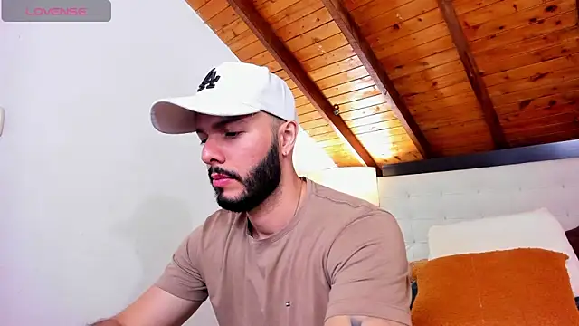 Snapshot of Tom_Bailey chatting on 10.11.25 Tom Bailey online show from 10.11.25