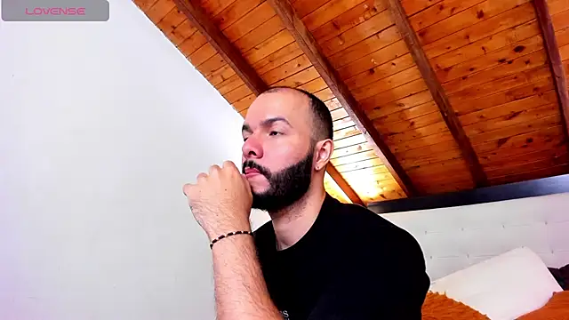 Snapshot of Tom_Bailey chatting on 10.12.25 Tom Bailey online show from 10.12.25