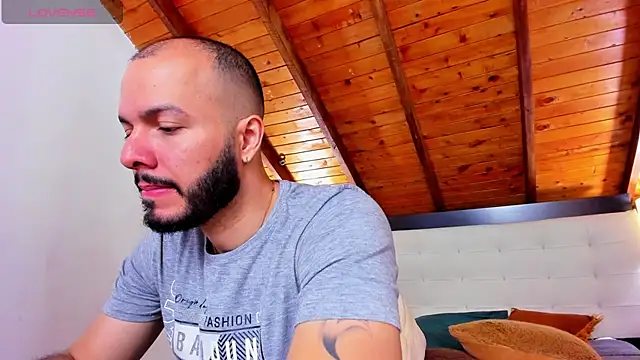 Snapshot of Tom_Bailey chatting on 11.06.25 Tom Bailey online show from 11.06.25