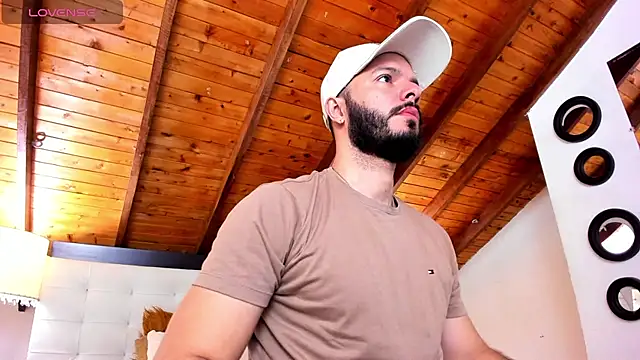 Tom Bailey online show from 11.25.25