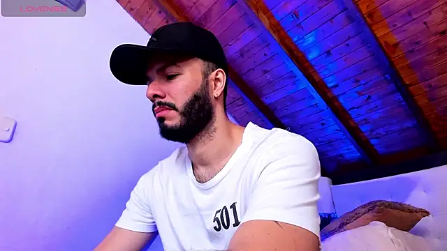 Tom Bailey online show from 04.12.26