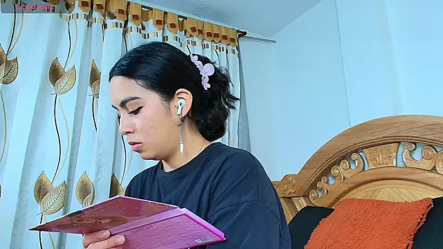 iris mandarine online show from 09.20.25