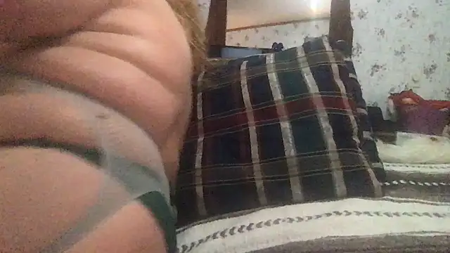 Snapshot of musclebooty70 chatting on 01.16.25 musclebooty70 online show from 01.16.25