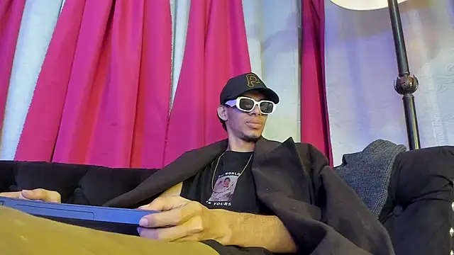 Snapshot of TomyMosterCock chatting on 12.14.24 TomyMosterCock online show from 12.14.24