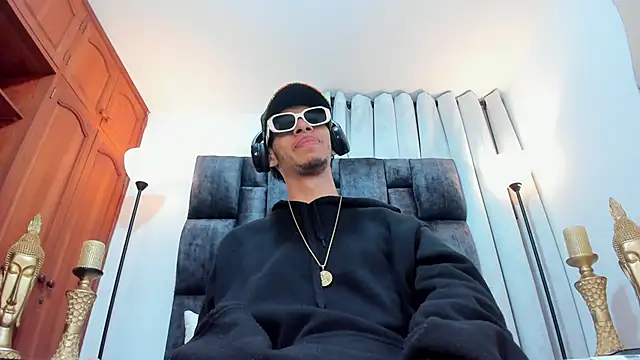 Snapshot of TomyMosterCock chatting on 01.14.25 TomyMosterCock online show from 01.14.25