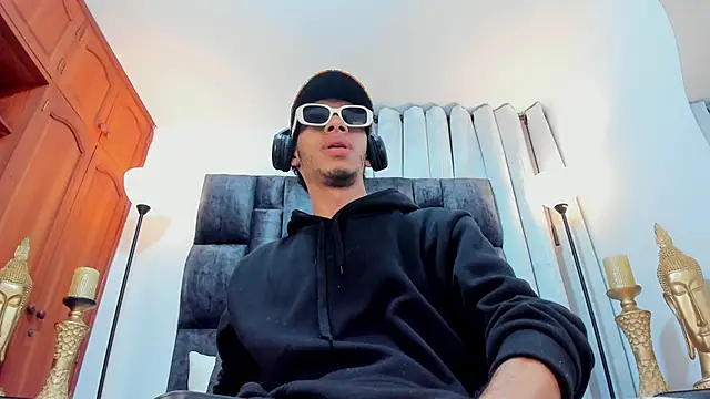 Snapshot of TomyMosterCock chatting on 01.19.25 TomyMosterCock online show from 01.19.25